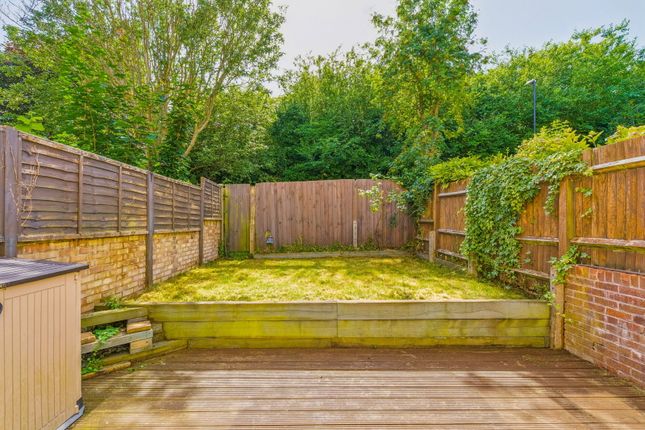 3 Inglewood, Pixton Way, Croydon photo 4