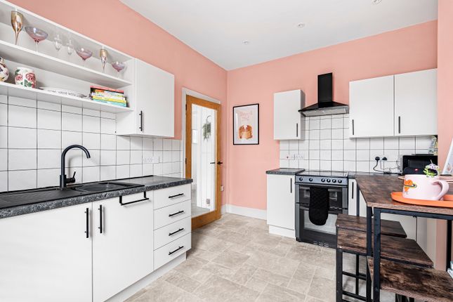 33a, Queen Street, Newton Abbot photo 2
