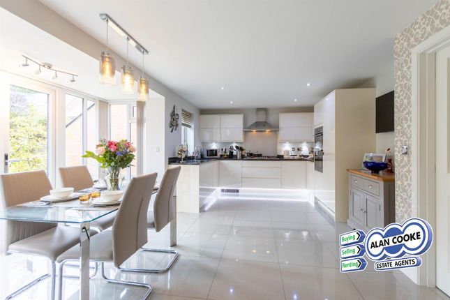 4, Lattimore View, Leeds photo 2