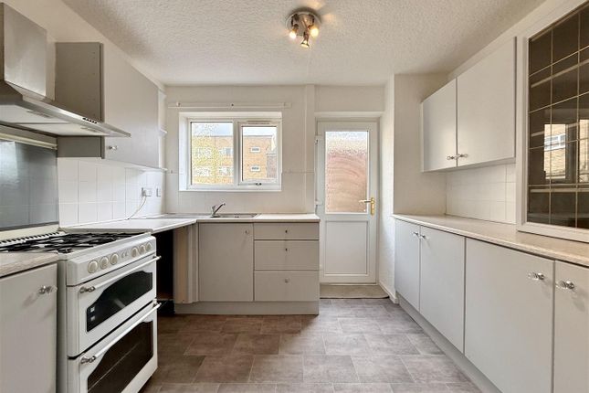 33, Harlech Close, Loughborough photo 3