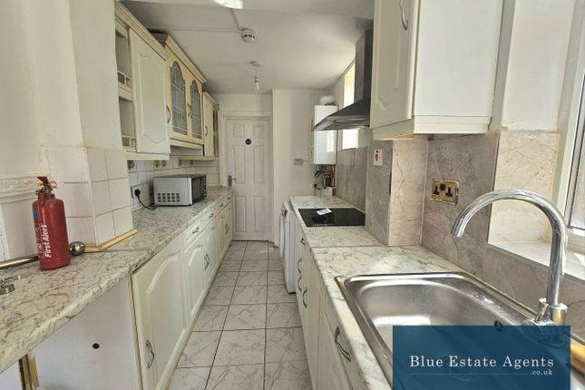Ground Floor Flat, Beavers Lane, Hounslow photo 5