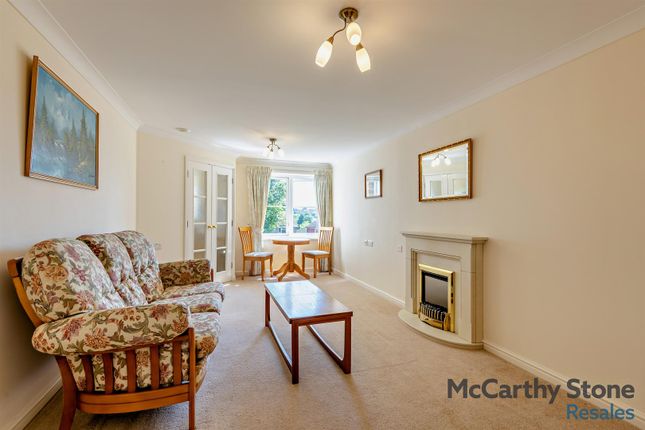 12 Portman Court, Grange Road, Uckfield photo 2