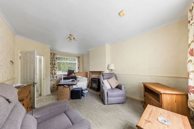 8 Ivy Road, Warrington photo 4