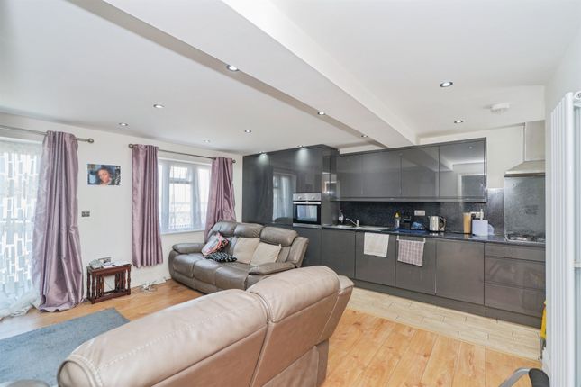 23, Eldred Road, Barking photo 2