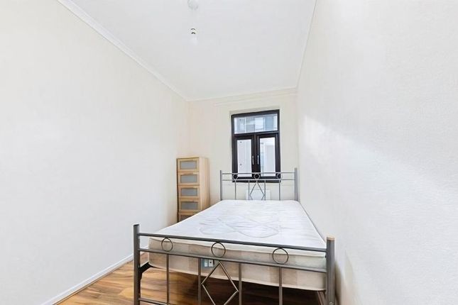 7, Oulton Close, Hackney photo 5