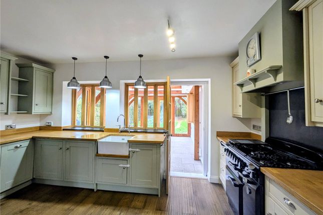 17, Roe Lane, London photo 3