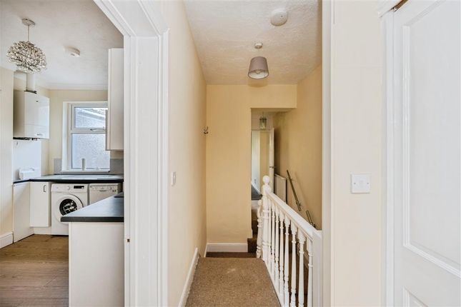 24, SWANSEA photo 2