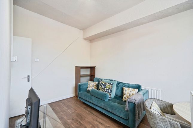 75a, Brudenell Grove, Leeds photo 4