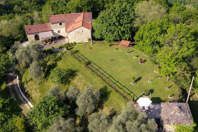 Farmhouse for sale in Massa-Carrara, Filattiera, Italy