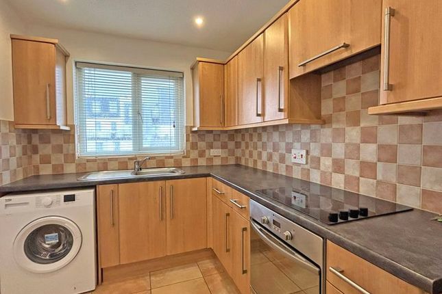 Flat to rent in Western Court, Sidmouth