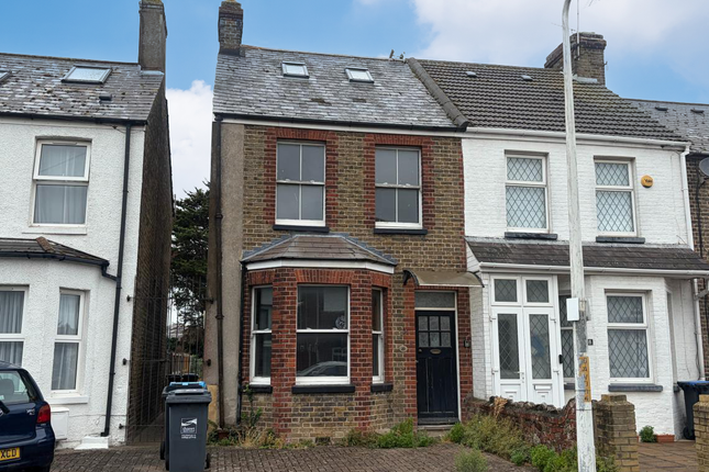 3-bed terraced on 30, Gordon Road, Margate, £180,000