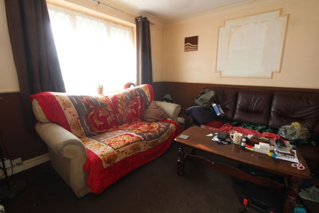 111, Queen Street, Brierley Hill photo 4