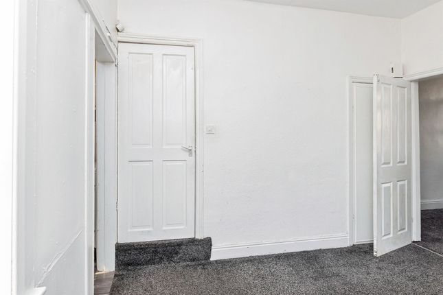 80, Hartington Terrace, Bradford photo 5