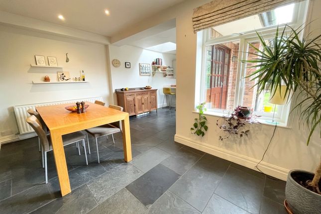 14 Acacia Avenue, Knutsford photo 3