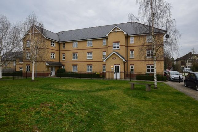 Flat to rent in Winstanley Court, Cromwell Road, Cambridge