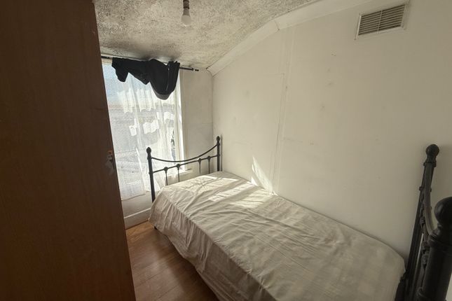 10 Inverness Road, Southall photo 5