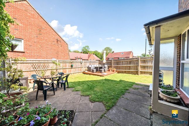 45, Tillingbourne Road, Guildford photo 4