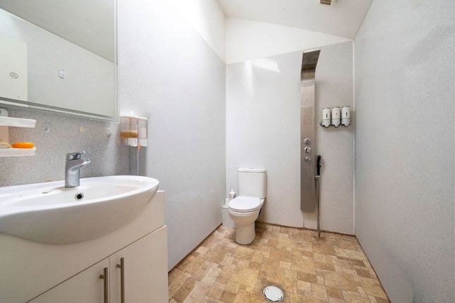 2a Eshton Road, Eastbourne photo 5
