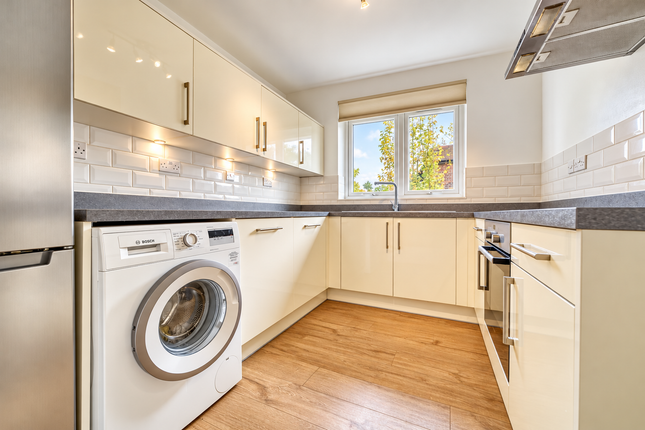 179 Warren Road, Orpington photo 3