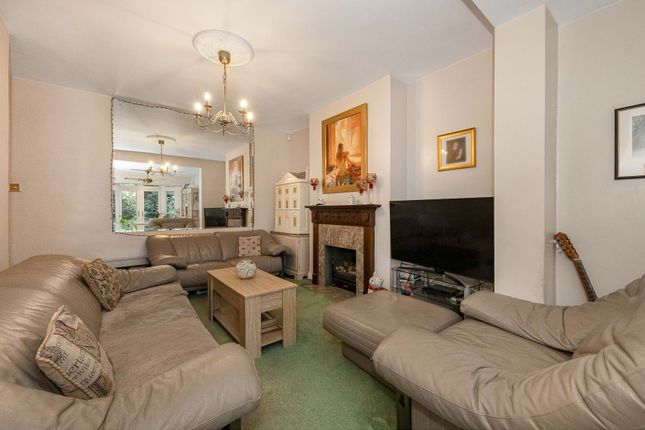9, Glenthorne Gardens, Ilford photo 4