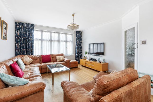 21, Jesmond Way, Stanmore photo 3