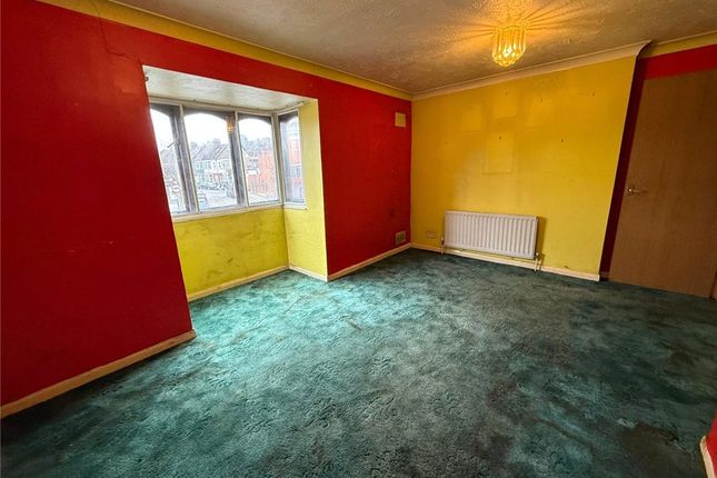 242, Ashbourne Road, Mitcham photo 4