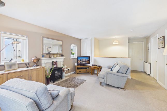 11, Horsebrook, Calne photo 3