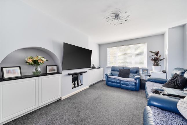 45, Newstead Avenue, Orpington photo 2