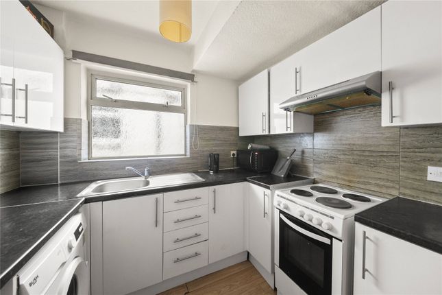 31, Cavendish Avenue, Ruislip photo 4