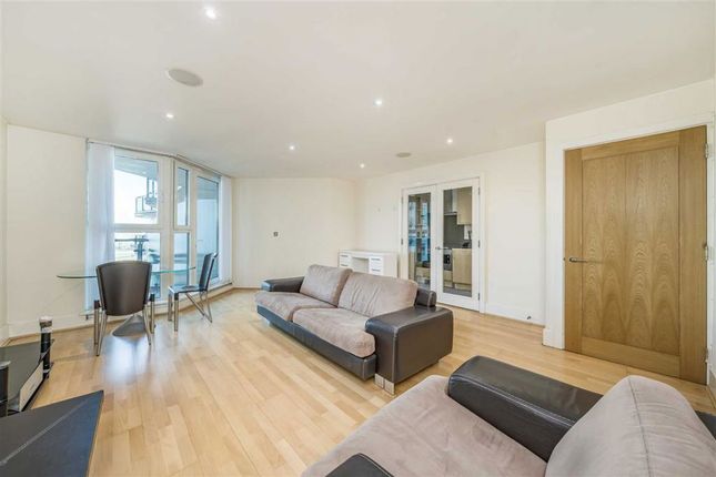 Flat 369, 10, St. George Wharf, London photo 2