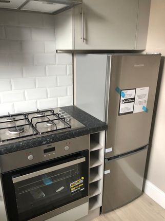 Flat to rent in Bow Common Lane, London