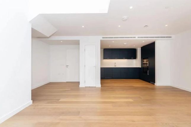 11, Phoenix Place, London photo 4