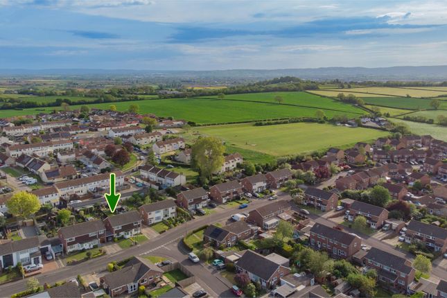 17, Highcroft, Woolavington photo 2