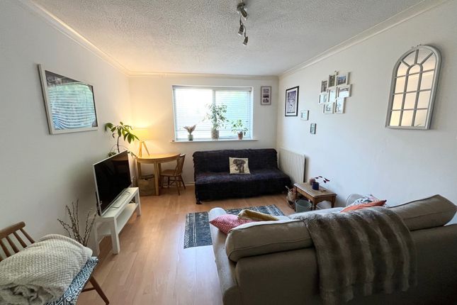 Flat 12, Poole photo 2