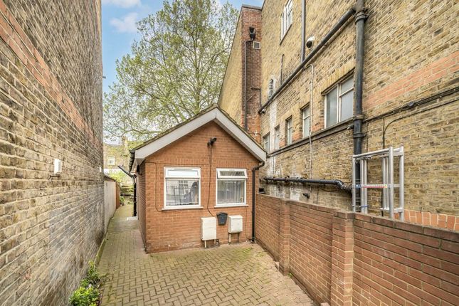 Bungalow for sale in Winchester Street, London