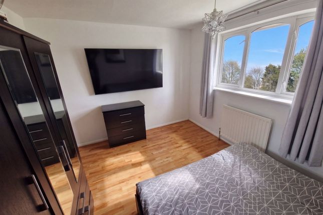 10, Sandmere Rise, Wolverhampton photo 4