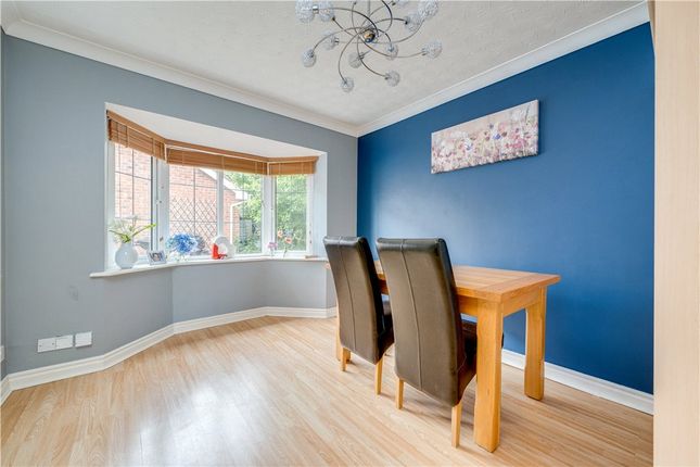 48, Heather Way, Harrogate photo 4