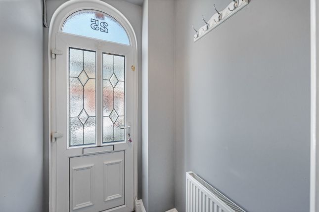 25, Greenfield Place, Pontypool photo 2