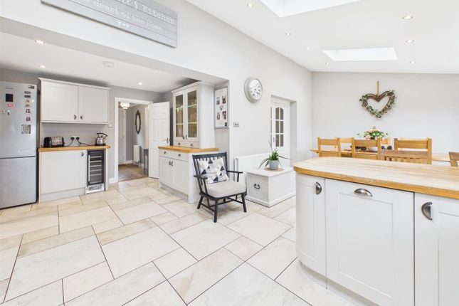 43, Blewbury Drive, Reading photo 2
