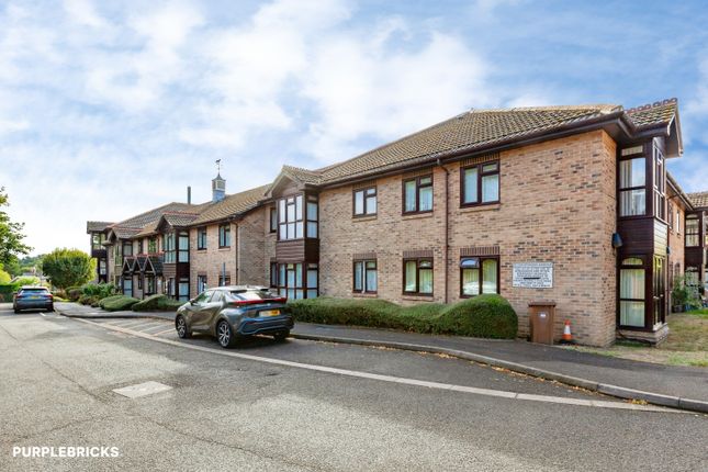 2-bed house on 22, St. Christophers Gardens, Ascot, £180,000