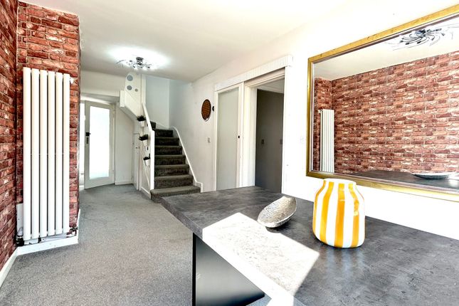 98 Queensway, Cheadle photo 4