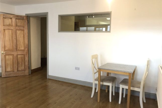 Flat 3,, 141 Main Street, Pembrokeshire photo 2