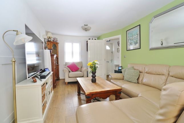 53 Hansen Gardens, Southampton photo 4