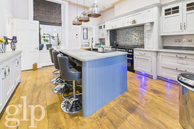 28 John Street, London, Greater London photo 2