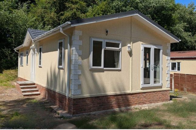 2-bed caravan on Penwortham Residential Park, Park Road, Preston, £159,995