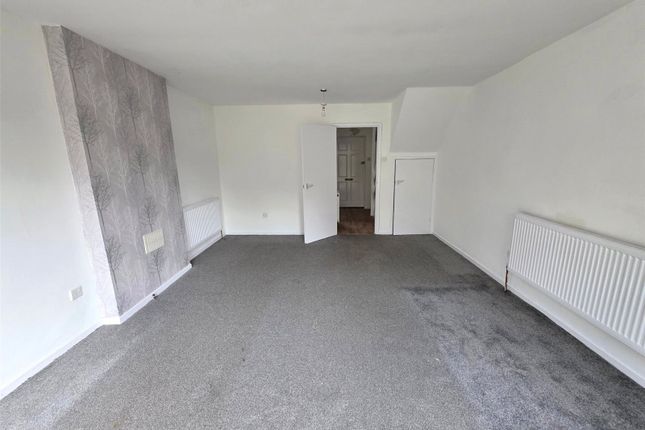 201, Frogmill Road, Birmingham photo 2