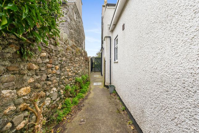 Smithy House Main Road, Isle Of Man photo 5