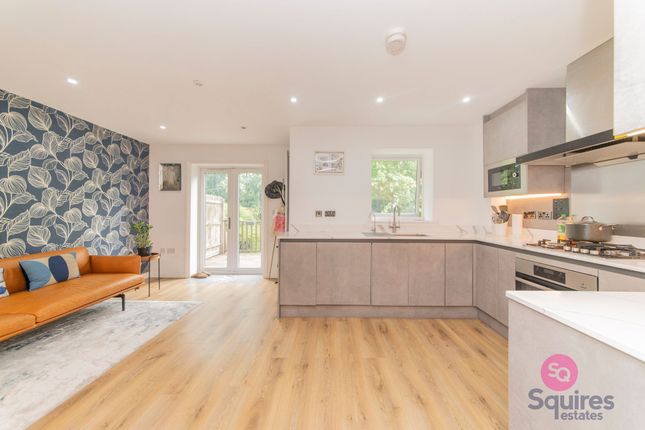 14 Thirleby Road, London photo 4