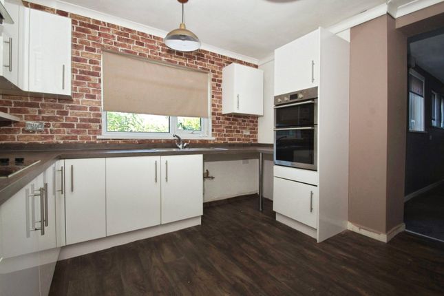41, Clydesmuir Road, Cardiff photo 3