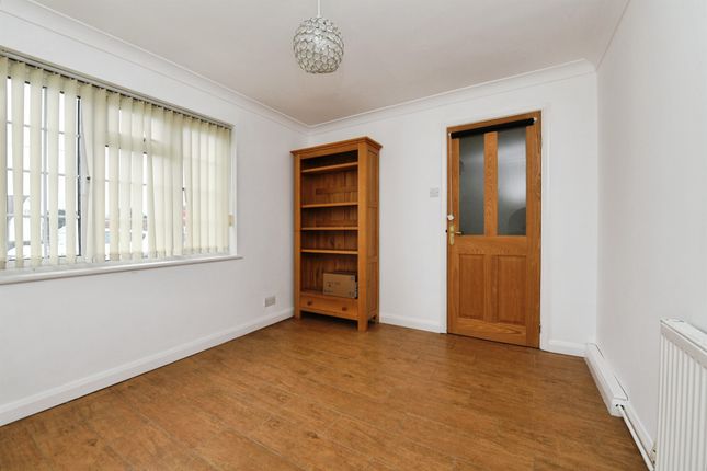 10, Duffries Close, Chelmsford photo 5